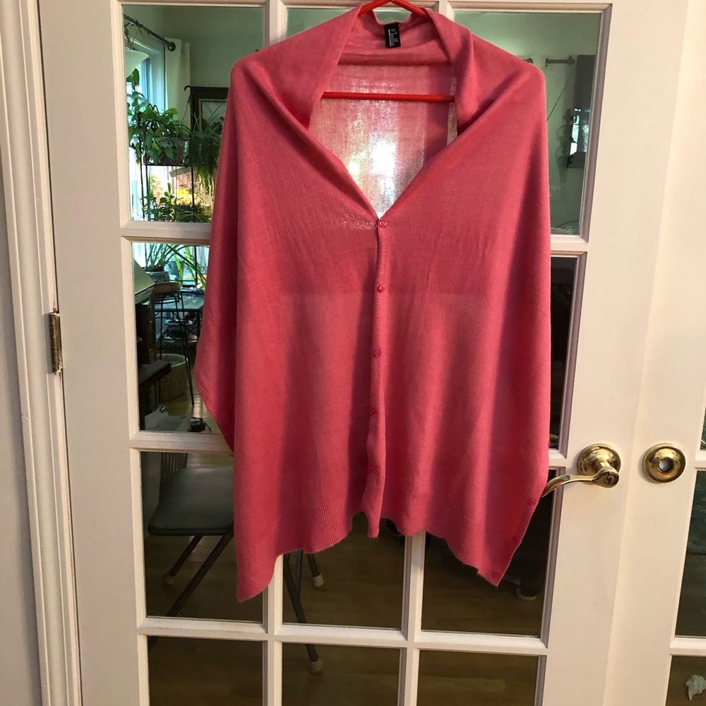 Shawl that can be worn different ways